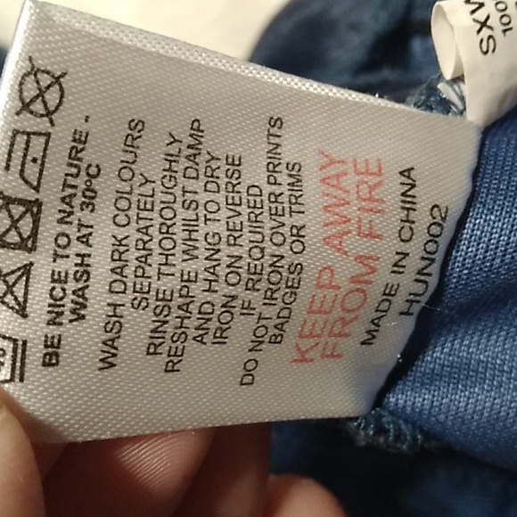 Ellesse Zip Up Jacket Like New Womens Small/Boys Large (X-51 CRATE) - Picture 11 of 13